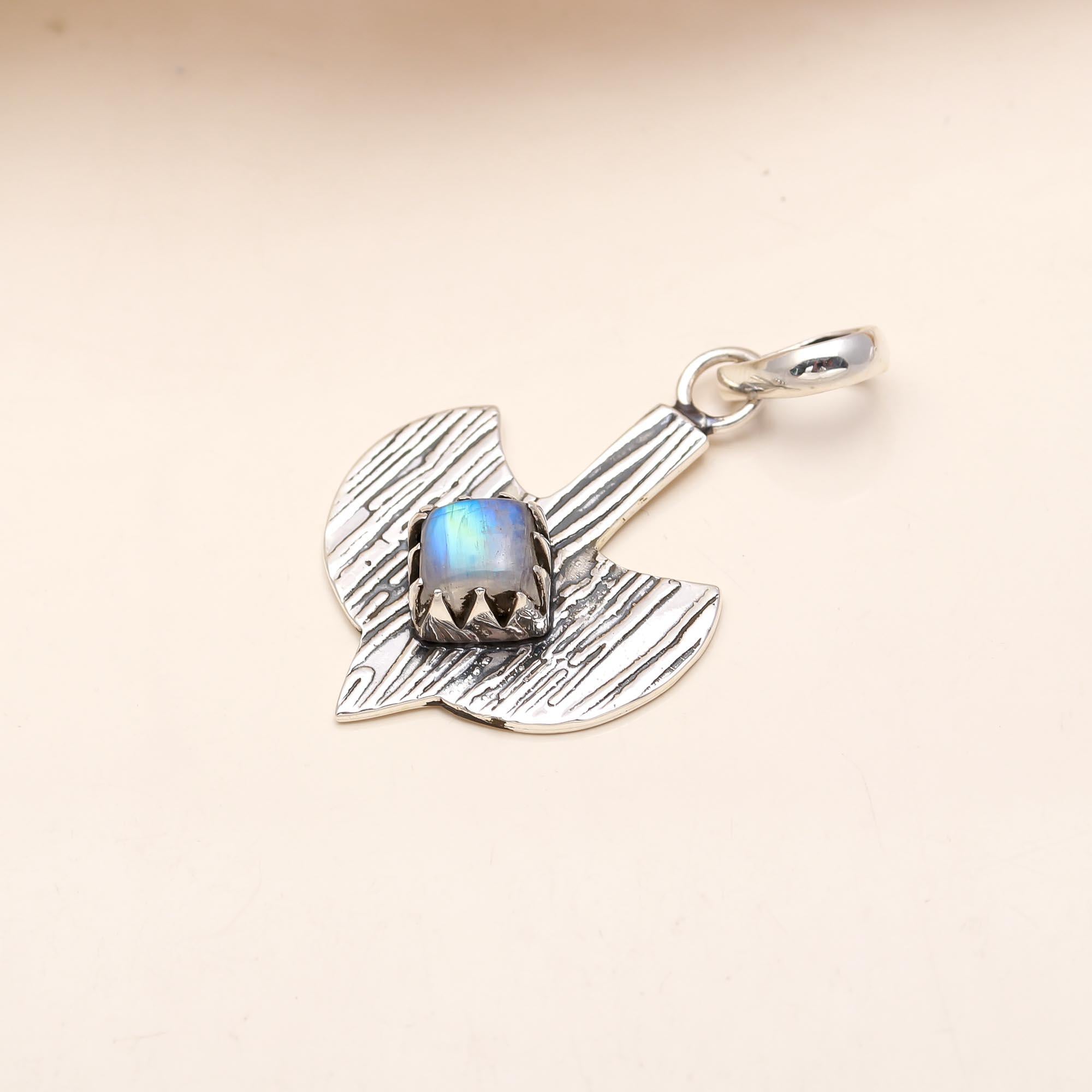 Sterling Silver Labradorite Dainty Pendant