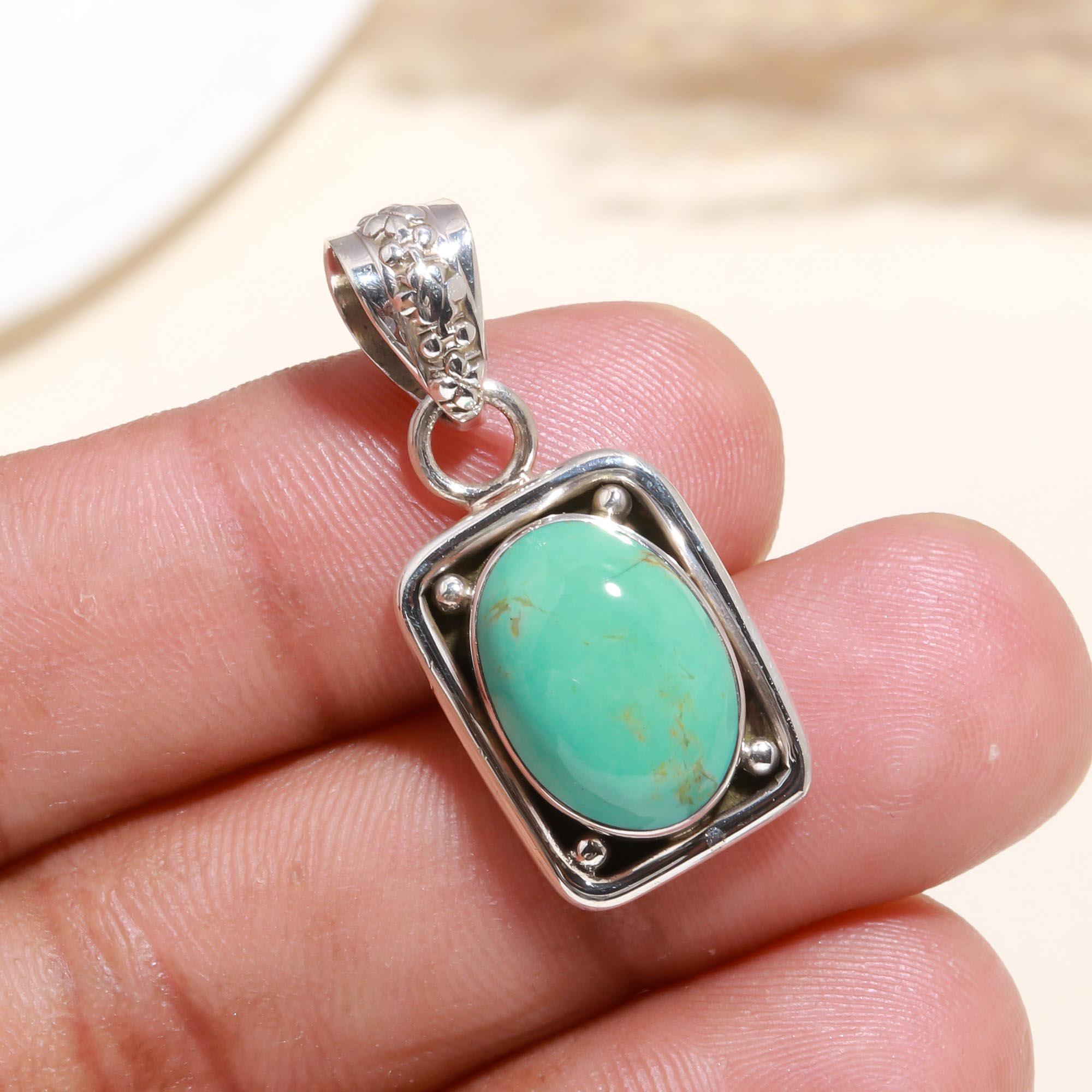 925 Sterling Silver Oval Green Turquoise Pendant
