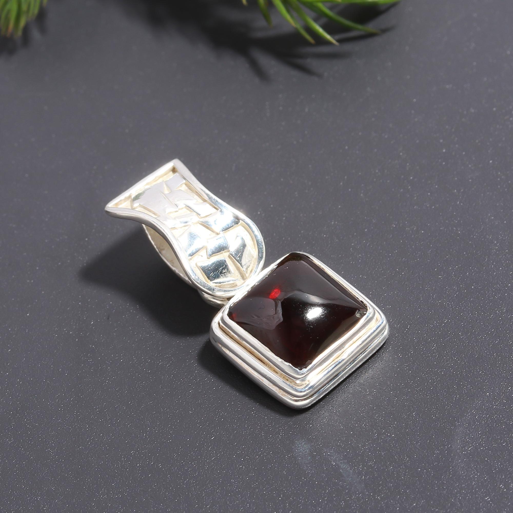 925 Silver Garnet Pendant