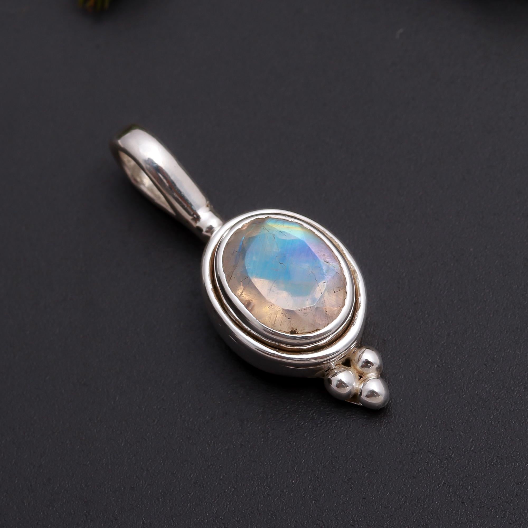 925 Silver Moonstone Pendant