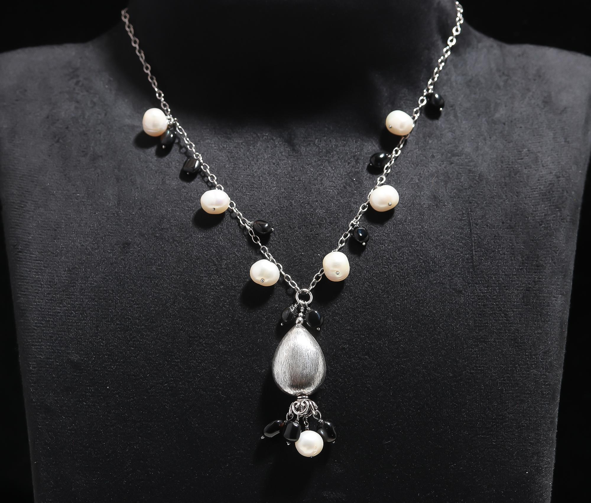 925 Silver Black Onyx and Freshwater Pearl Necklace