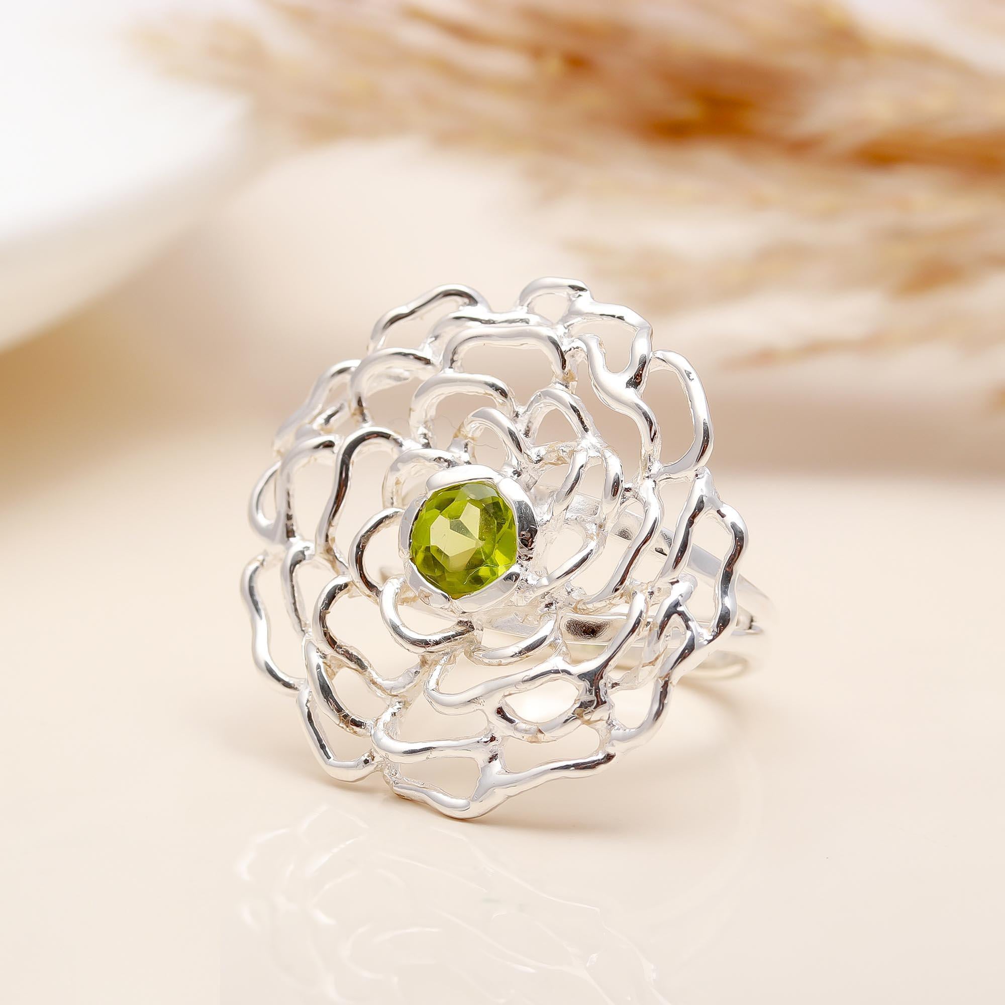 925 Silver Peridot Flower Ring
