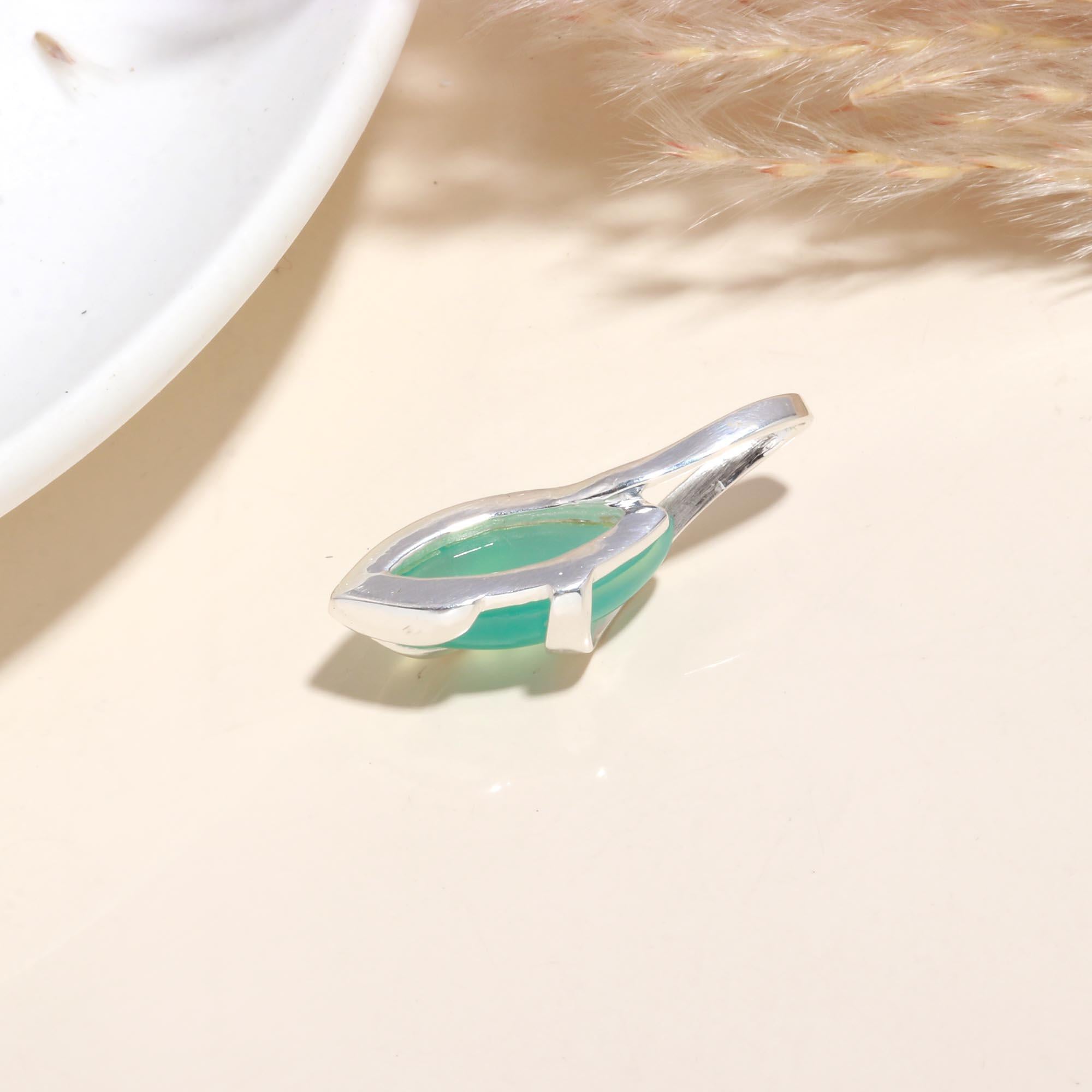925 Sterling Silver Green Chalcedony Pendant