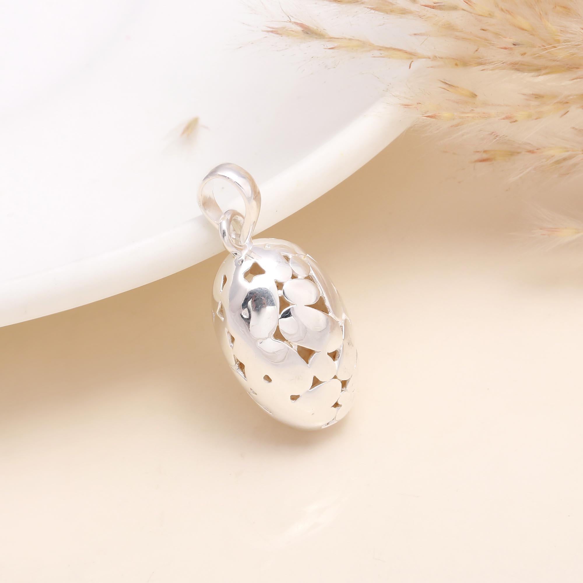 925 Sterling Silver Hollow Floral Cutout Oval Pendant