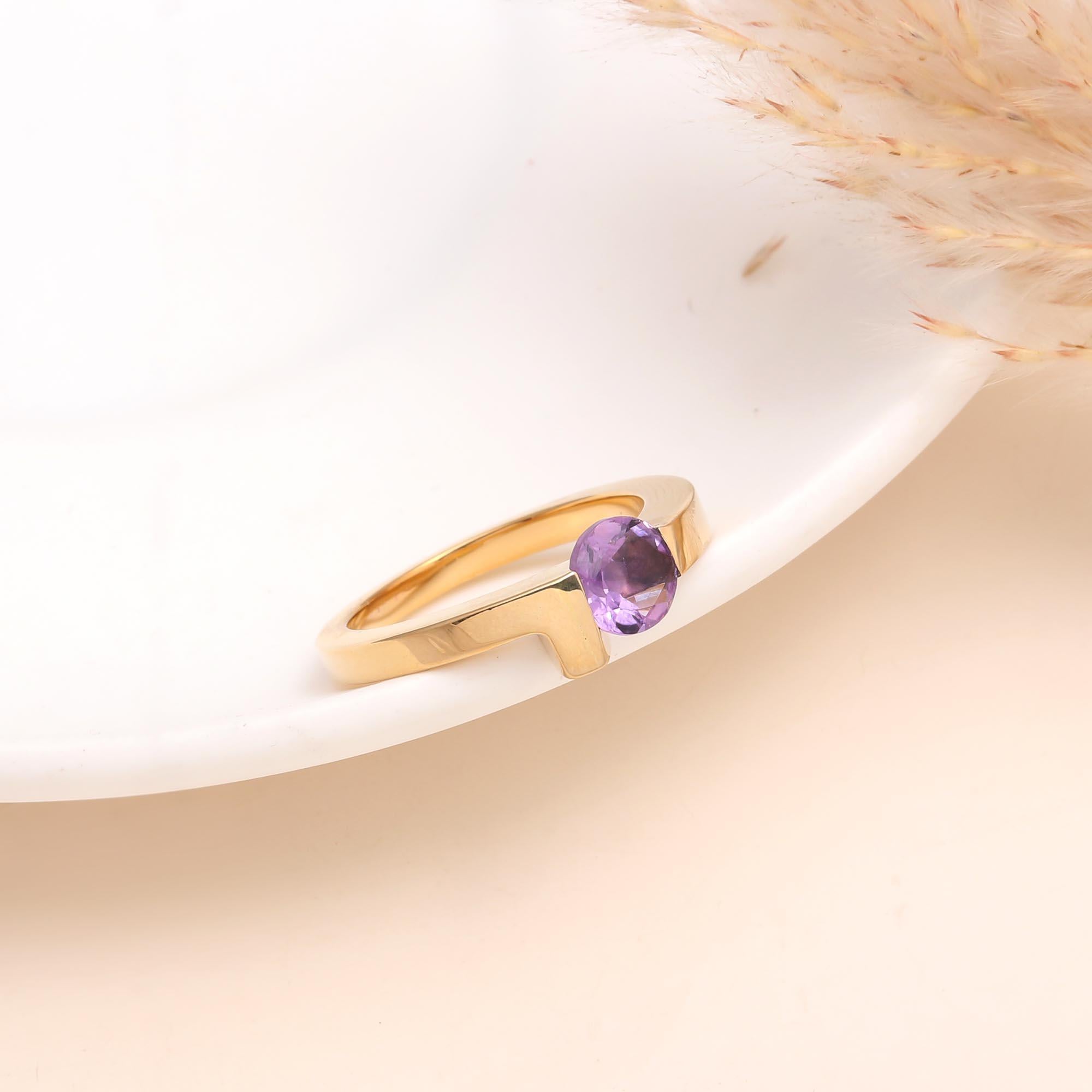 925 Sterling Silver Amethyst Solitaire Ring
