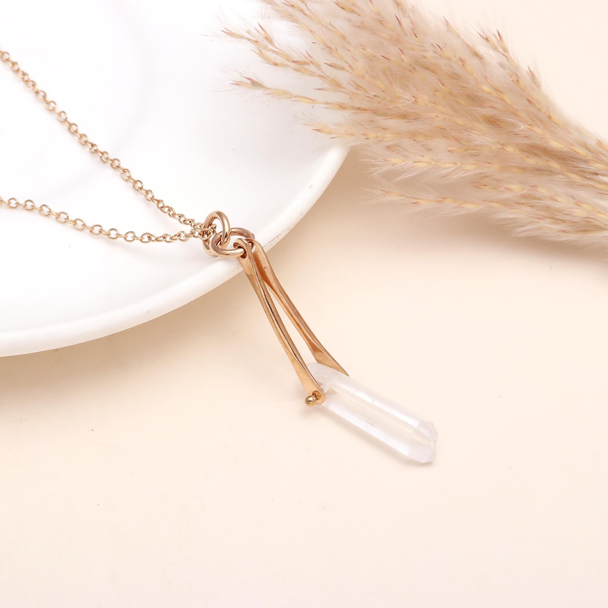 Crystal Quartz Point Pendat Necklace