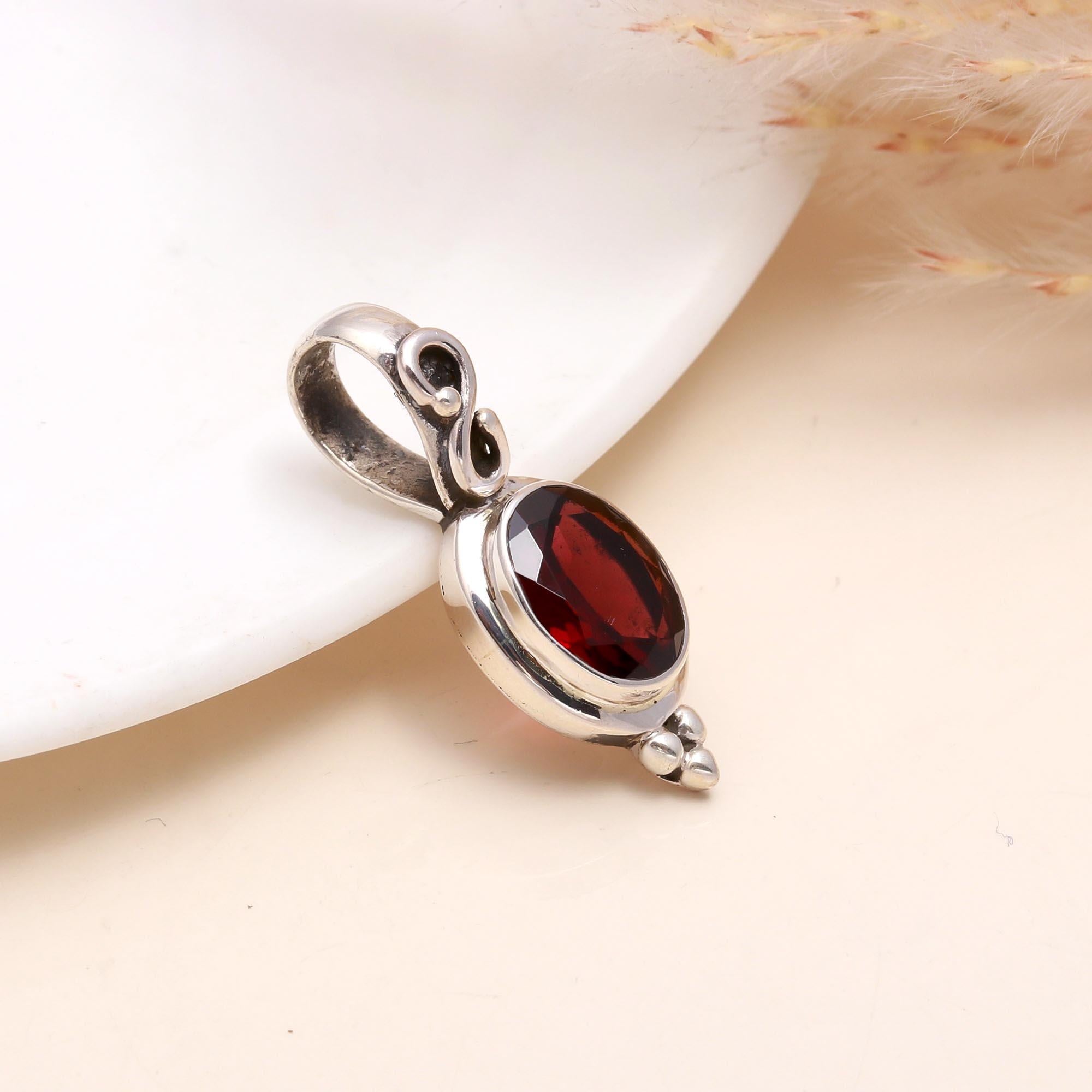 925 Sterling Silver Oval Garnet Pendant
