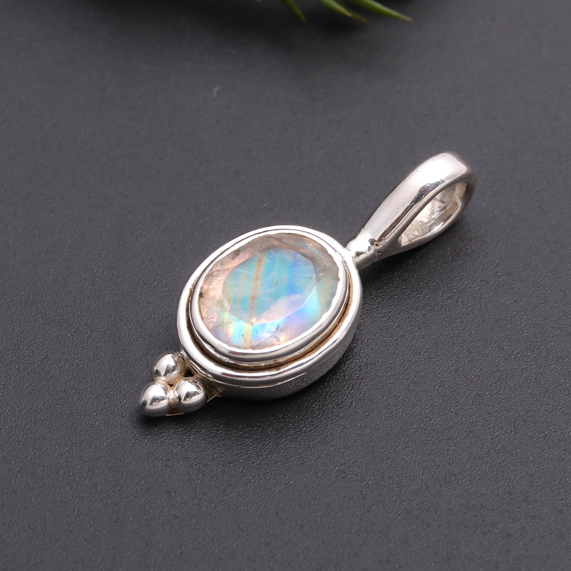 925 Silver Moonstone Pendant