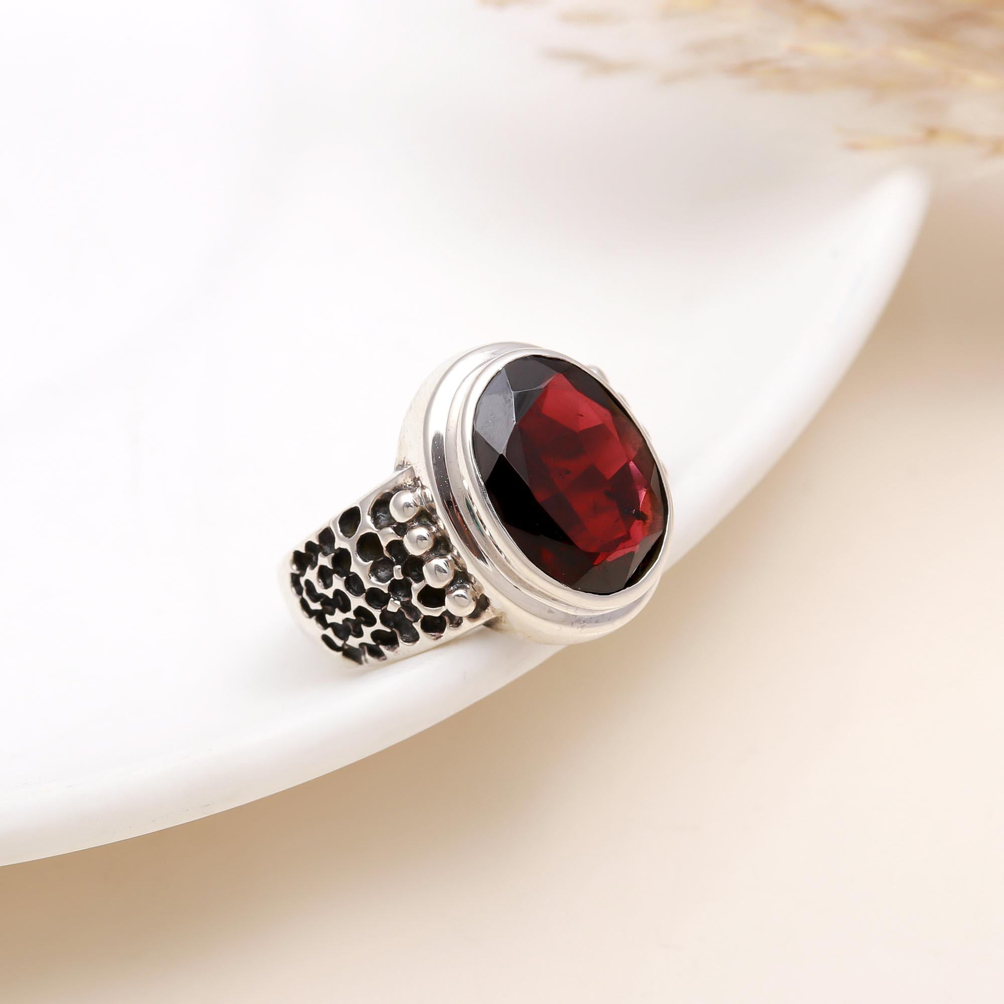 925 Silver Oval Garnet Ring with Textured Band front view